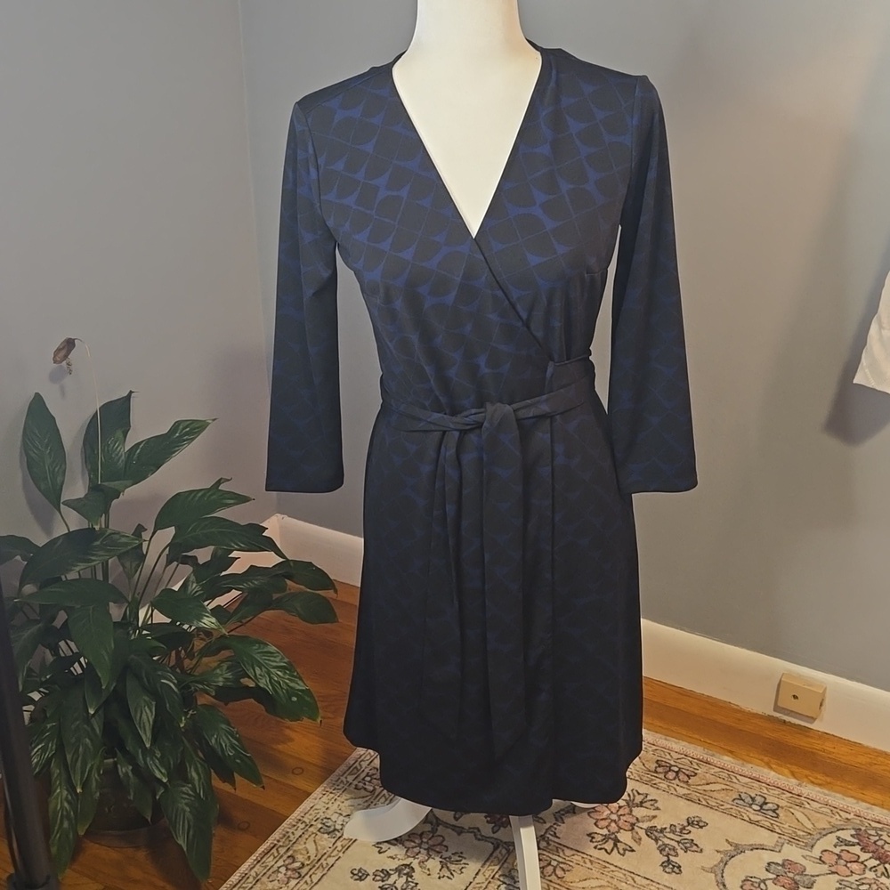 Ann Taylor Black & Blue Geometric Print Stretchy Long Sleeve Wrap Dress Size 0